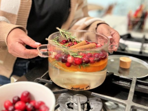Three DIY Stovetop Potpourri Recipes to Make Your Home Smell Fresh & Cozy!