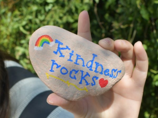 33 Simple Ways to Share Random Acts of Kindness
