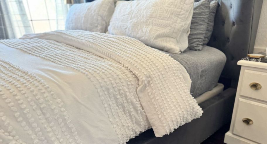 Bad made with west elm duvet in white 
