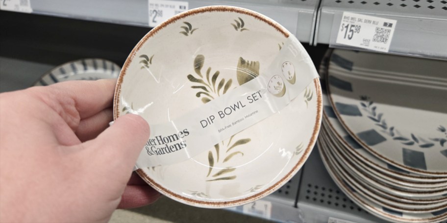 hand holding dip bowl set 