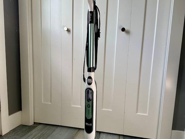 *HOT* Shark Steam & Scrub Mop with Steam Blaster and 6 Pads only $119.98 shipped (Reg. $170!)