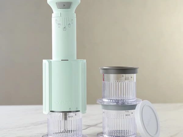 *RARE* Cuisinart FastFreeze Frozen Treat Maker only $77.48 shipped (Reg. $120!)