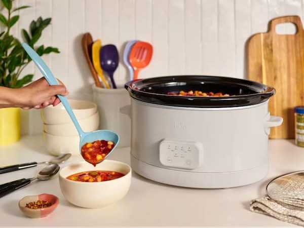 *HOT* Bella 6-Quart Programmable Slow Cooker only $19.99 (Reg. $50)!
